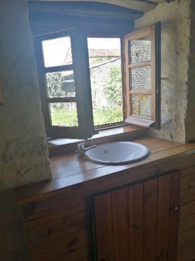 Traditional Stone Cottage Condac Ngoại thất bức ảnh
