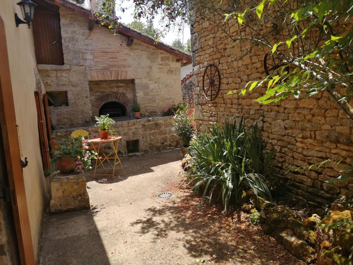Traditional Stone Cottage Condac Ngoại thất bức ảnh