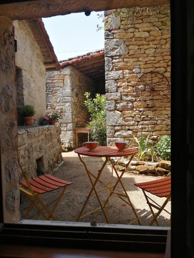 Traditional Stone Cottage Condac Ngoại thất bức ảnh